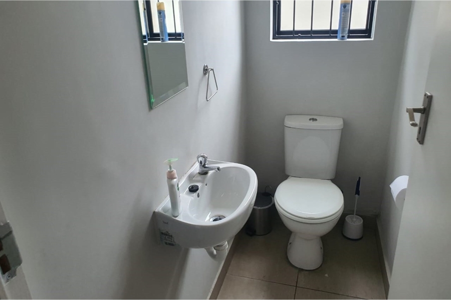 To Let commercial Property for Rent in Newton Park Eastern Cape